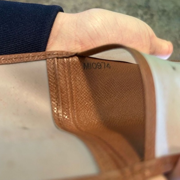 Authentic Louis Vuitton Taiga Leather ID Holder Wallet Light Brown Cognac Color - Picture 5 of 11